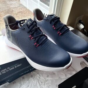 NIB Golf Shoes FootJoy Womens size 8M Navy and Red